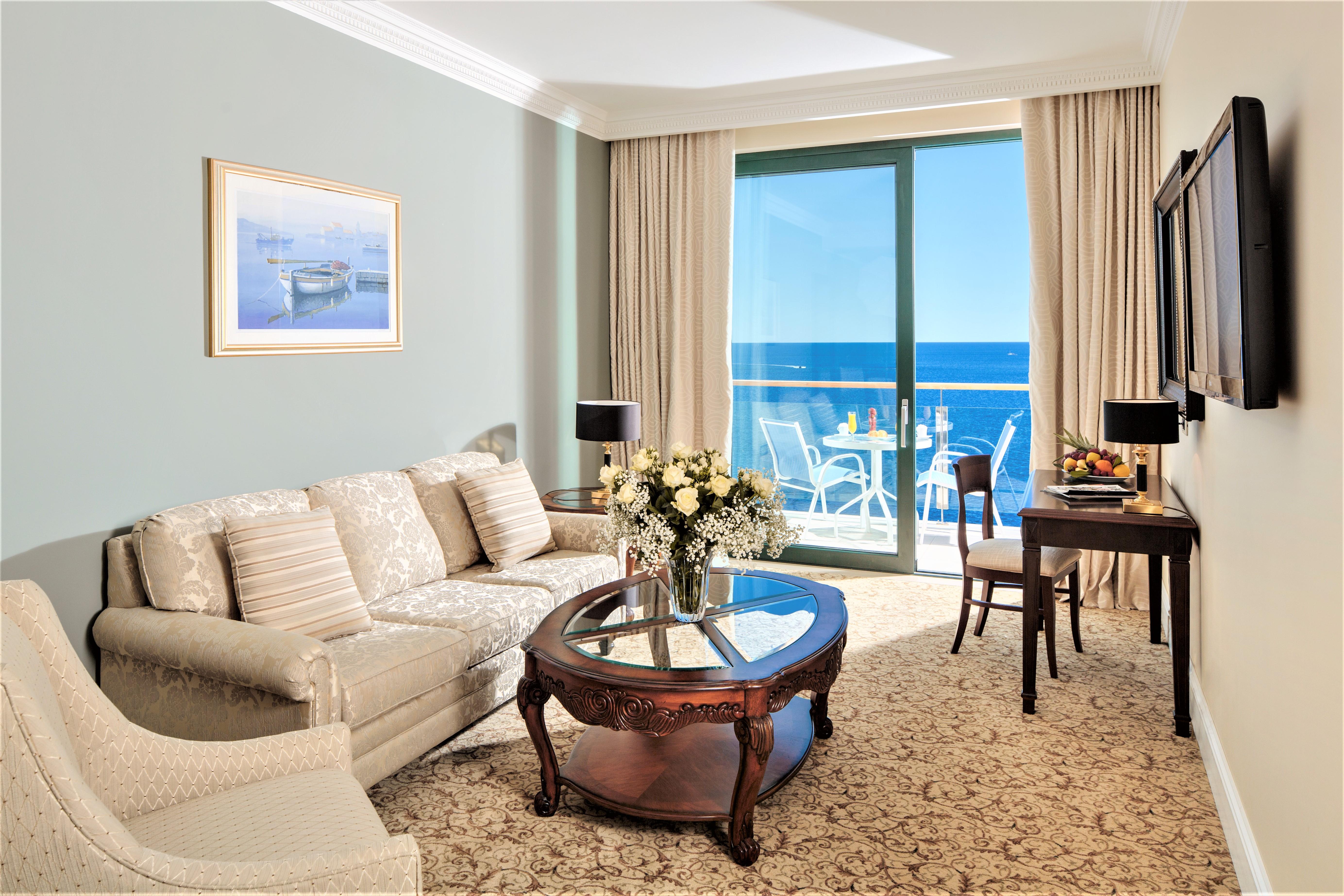 Royal Princess Hotel Dubrovnik Luaran gambar A living room