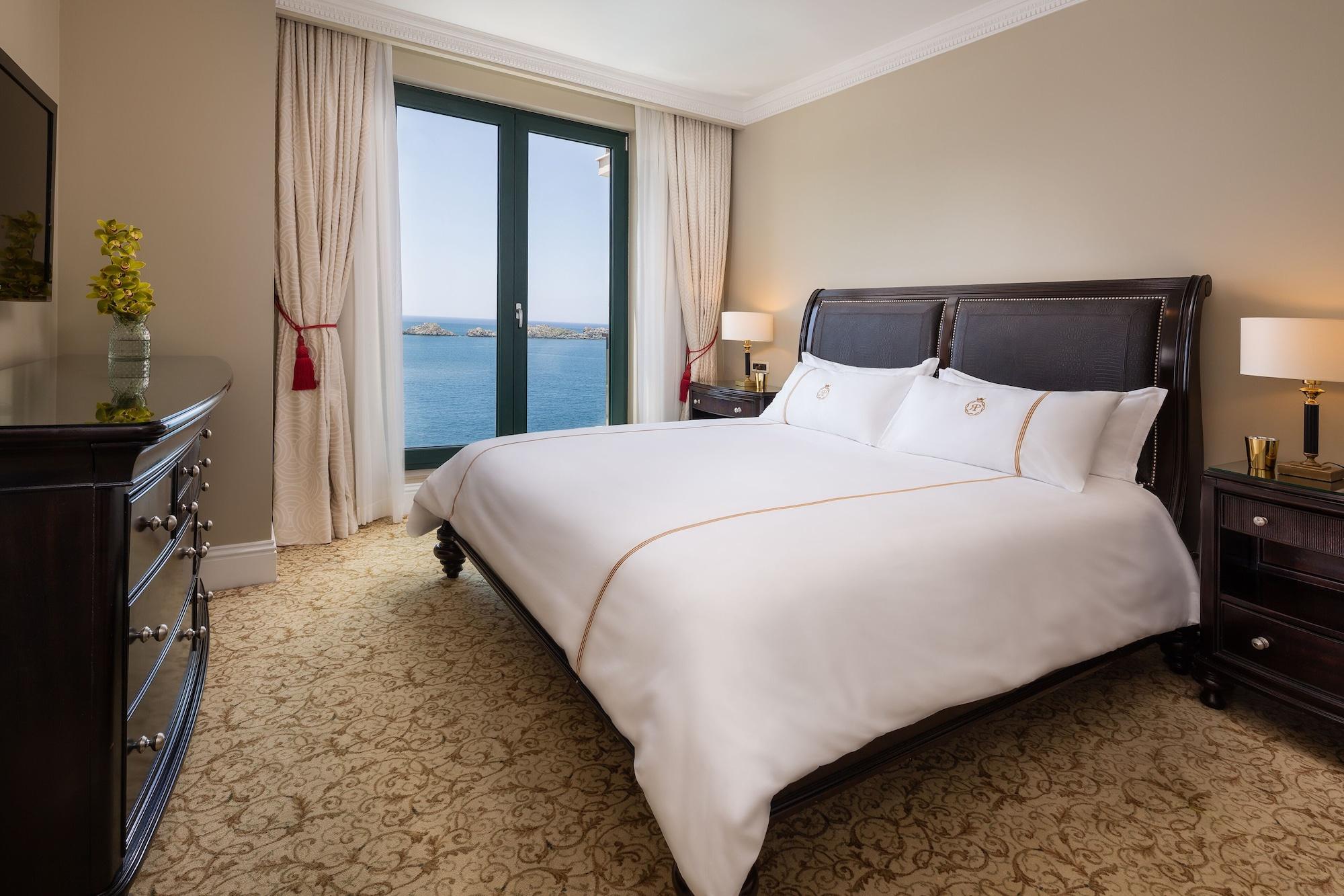 Royal Princess Hotel Dubrovnik Luaran gambar A bedroom at the Four Seasons Hotel