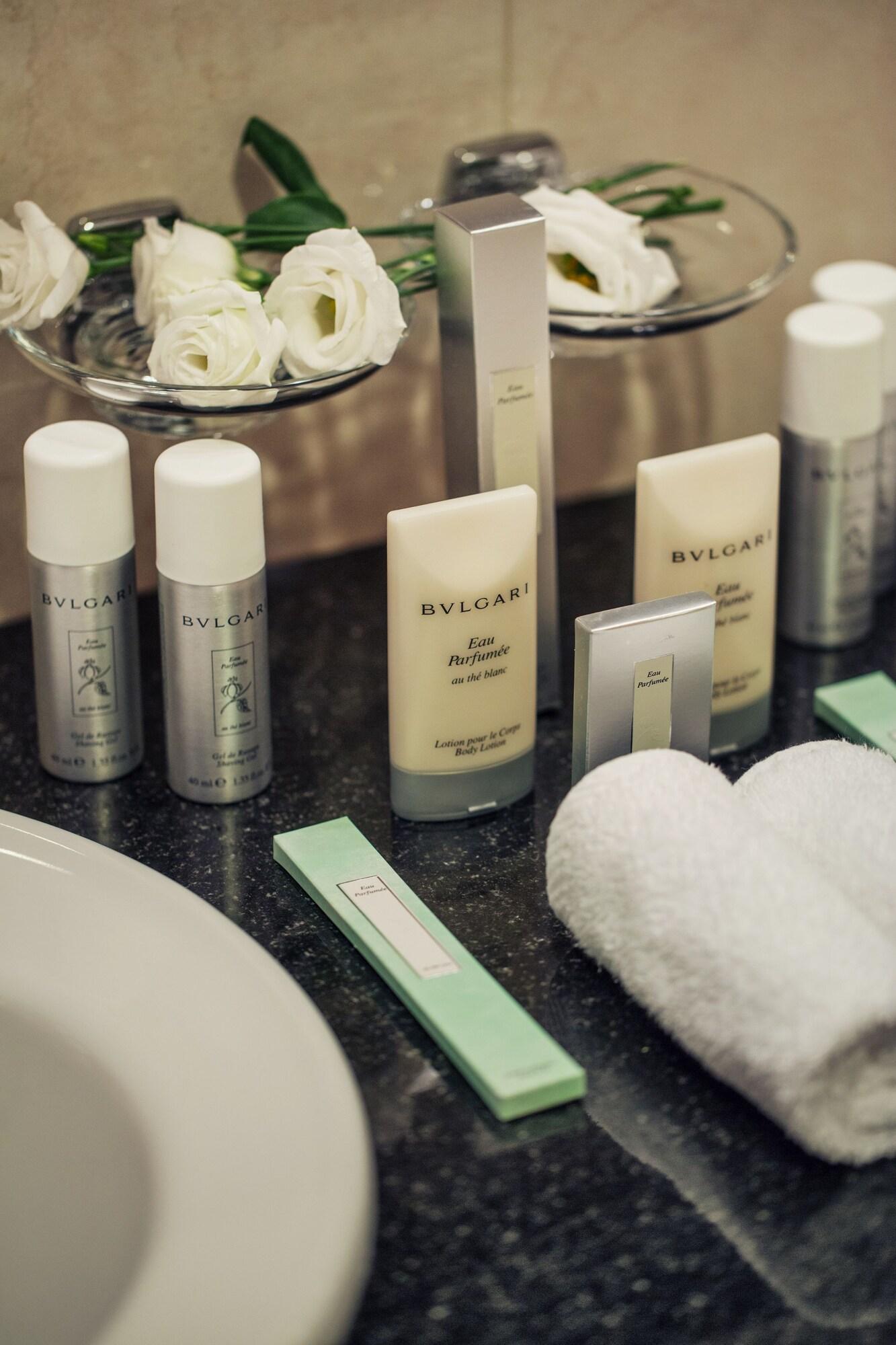 Royal Princess Hotel Dubrovnik Luaran gambar BVLGARI toiletries