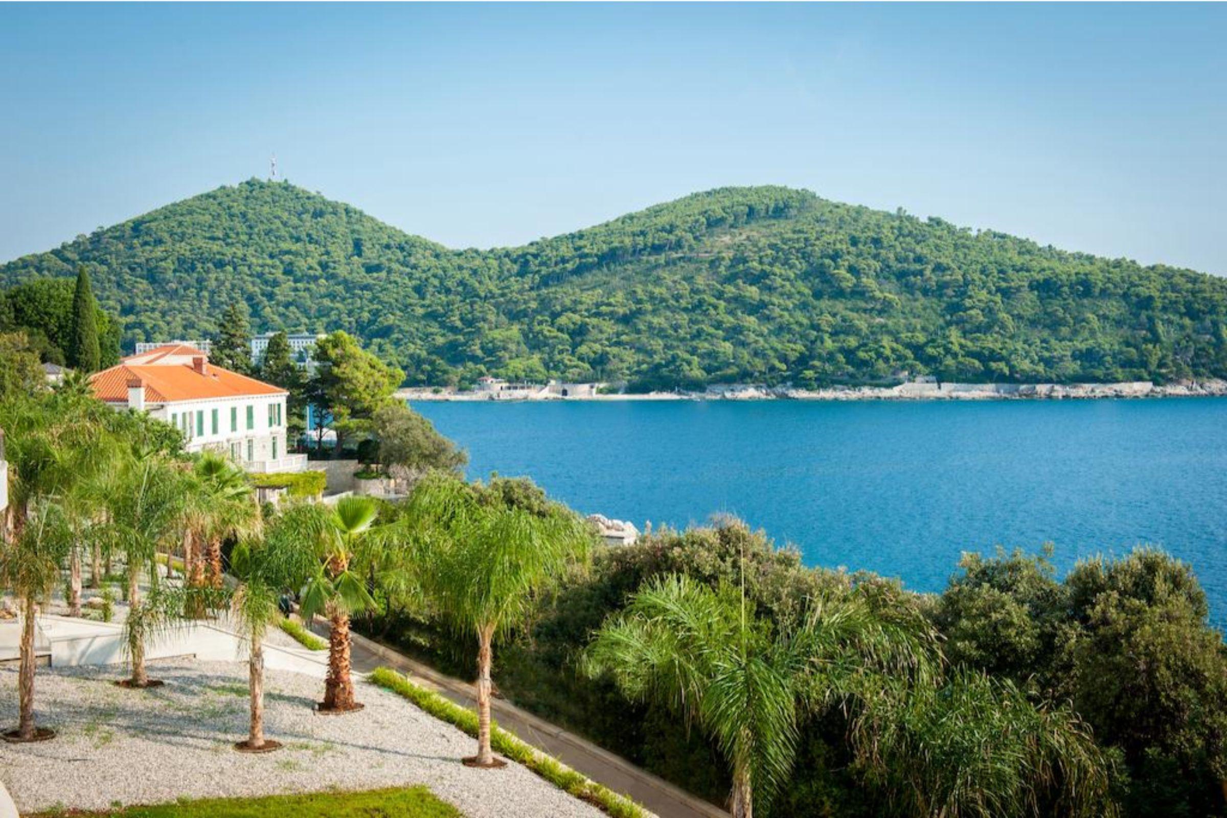 Royal Princess Hotel Dubrovnik Luaran gambar View of the bay of Vlora