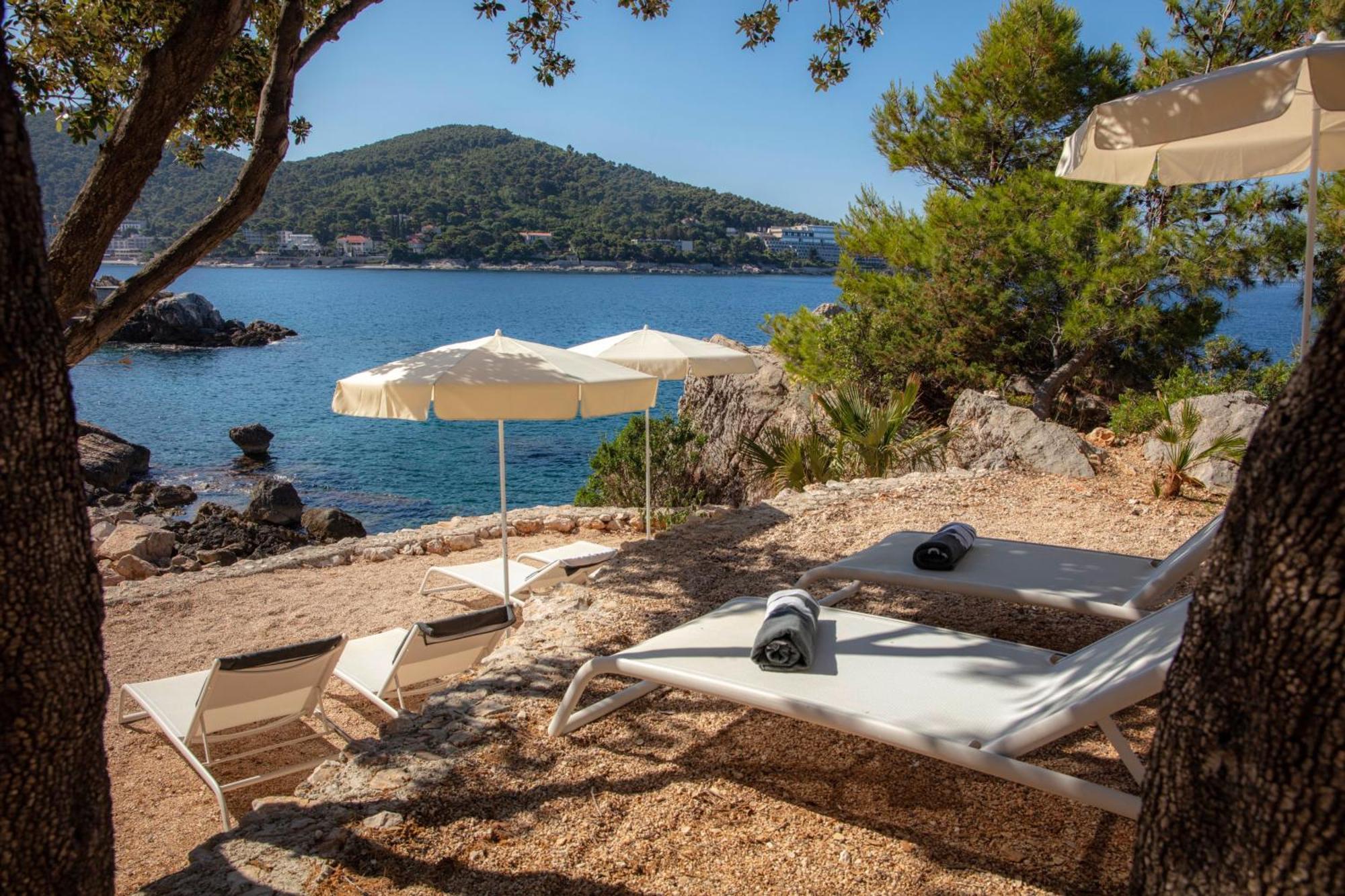 Royal Princess Hotel Dubrovnik Luaran gambar Beach in the Bay of Vatsa